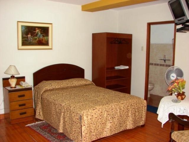 Hotel Suite Plaza Trujillo Zimmer foto