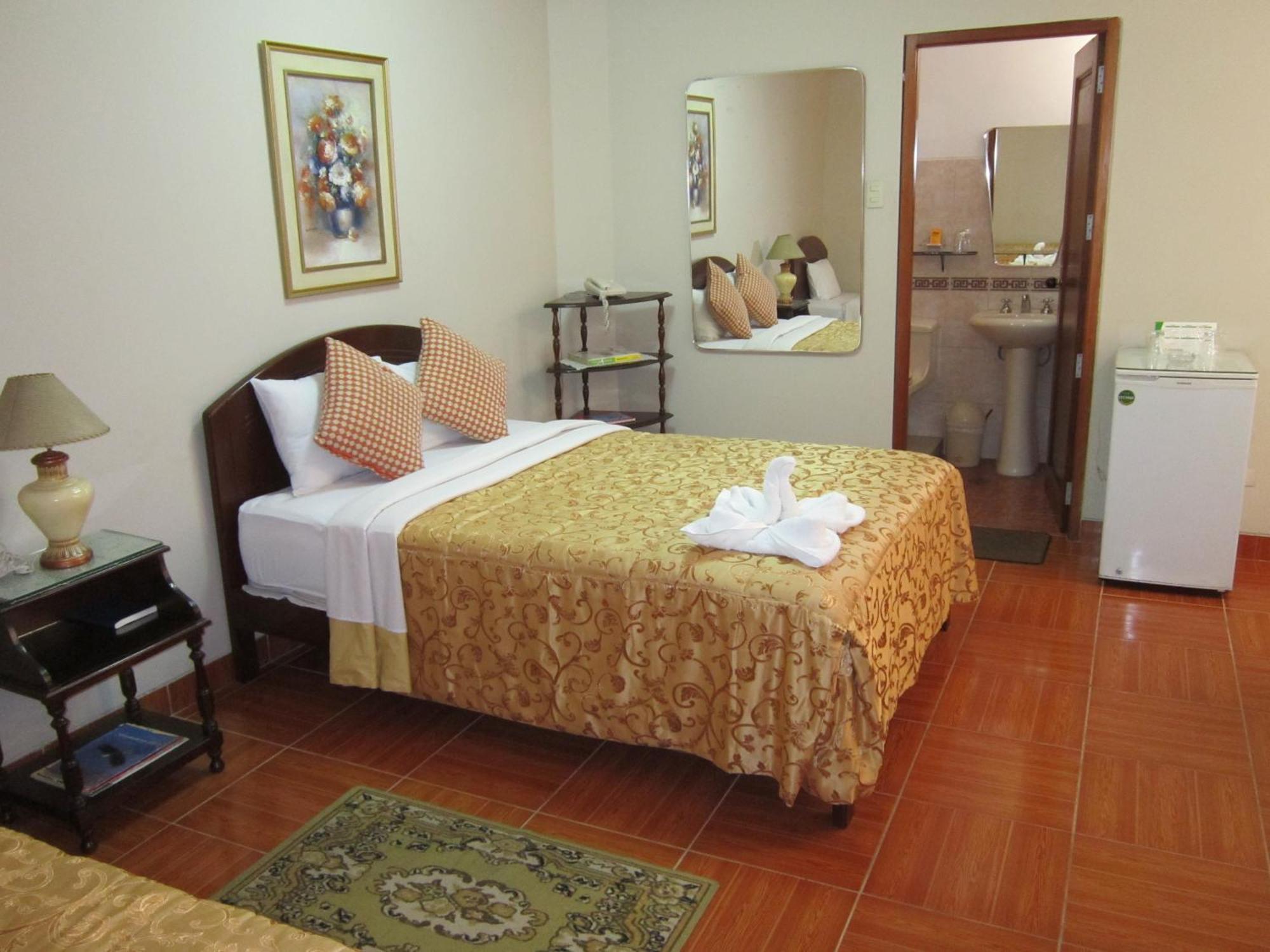 Hotel Suite Plaza Trujillo Exterior foto