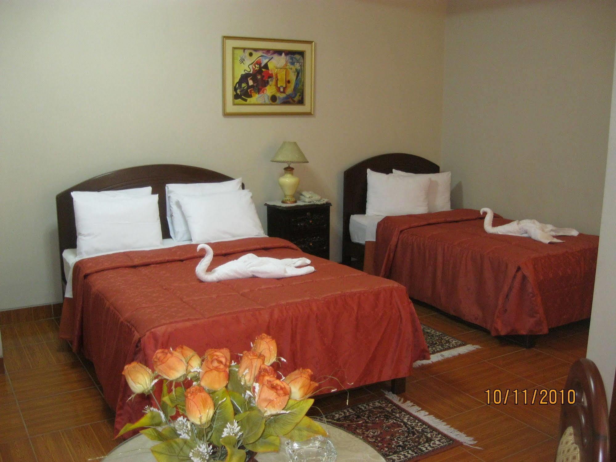 Hotel Suite Plaza Trujillo Exterior foto